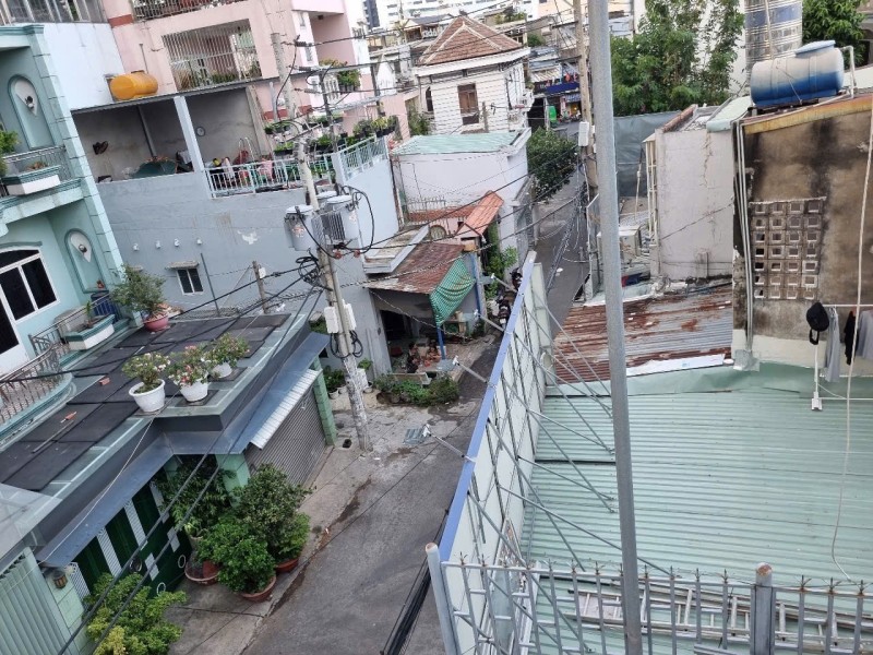 nhà bán hẻm xe tải 8m gần mặt tiền Tân Phú
