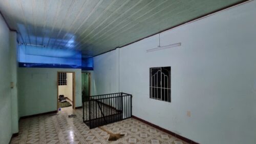 nhà chính chủ bán tại Tân Phú 42m2, sổ hồng riêng, công chứng liền