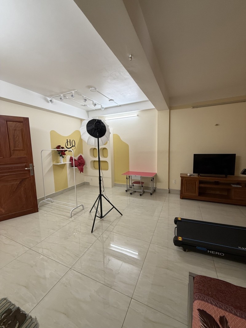 nhà có thể làm spa, văn phòng, CHDV Tân Bình