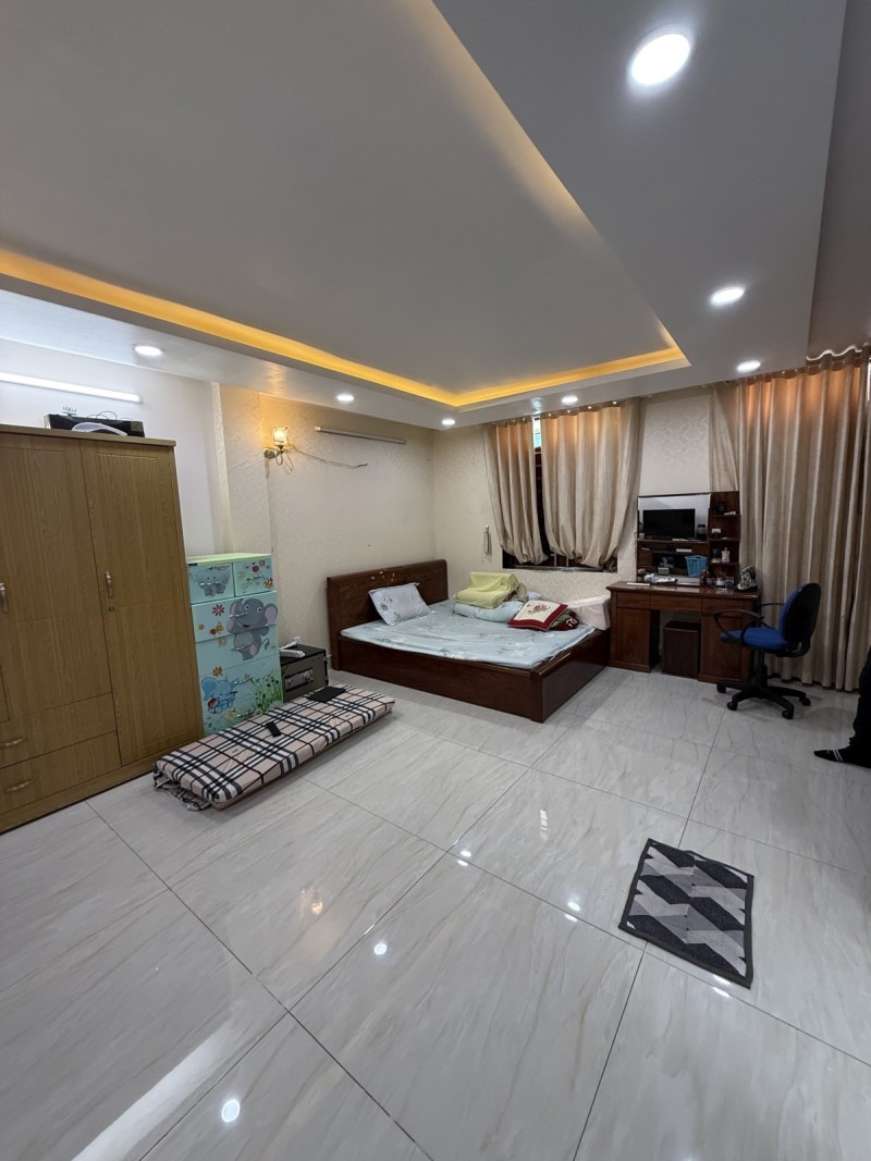 nhà kiên cố mới đẹp trung tâm Tân Bình