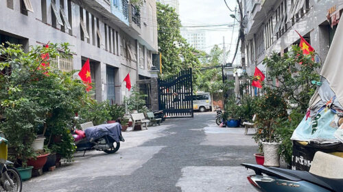 bán nhà gần trường học siêu thị Tân Phú