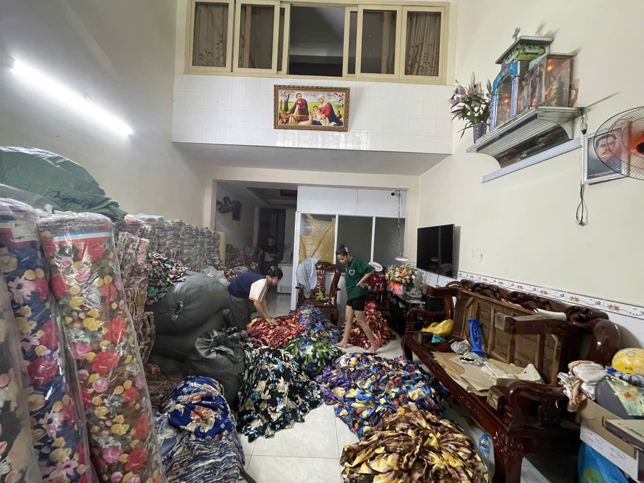 bán nhà phường Phú Trung Tân Phú giá rẻ
