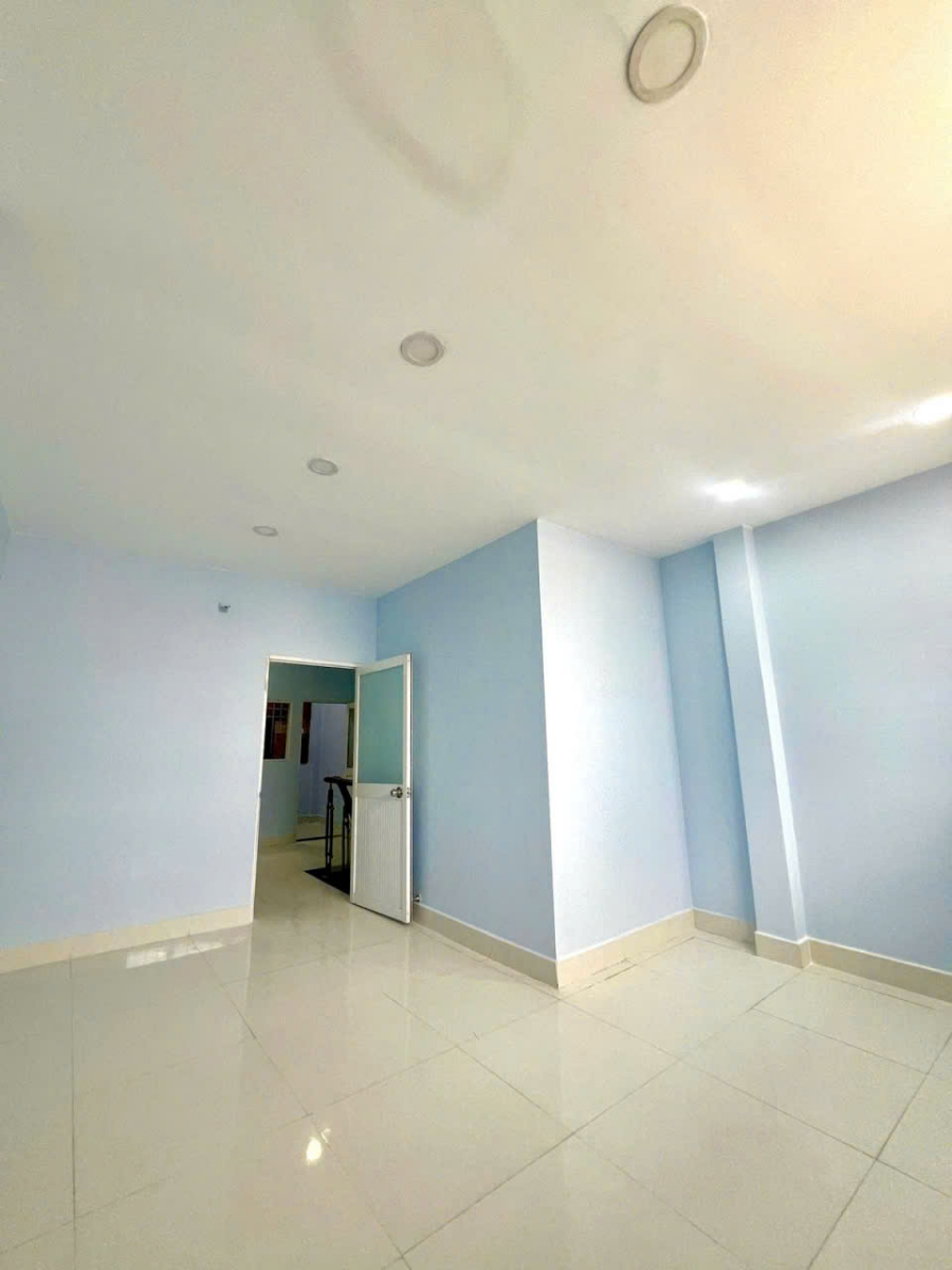 nhà cấp 4 Bình Tân khu dân cư đông đúc