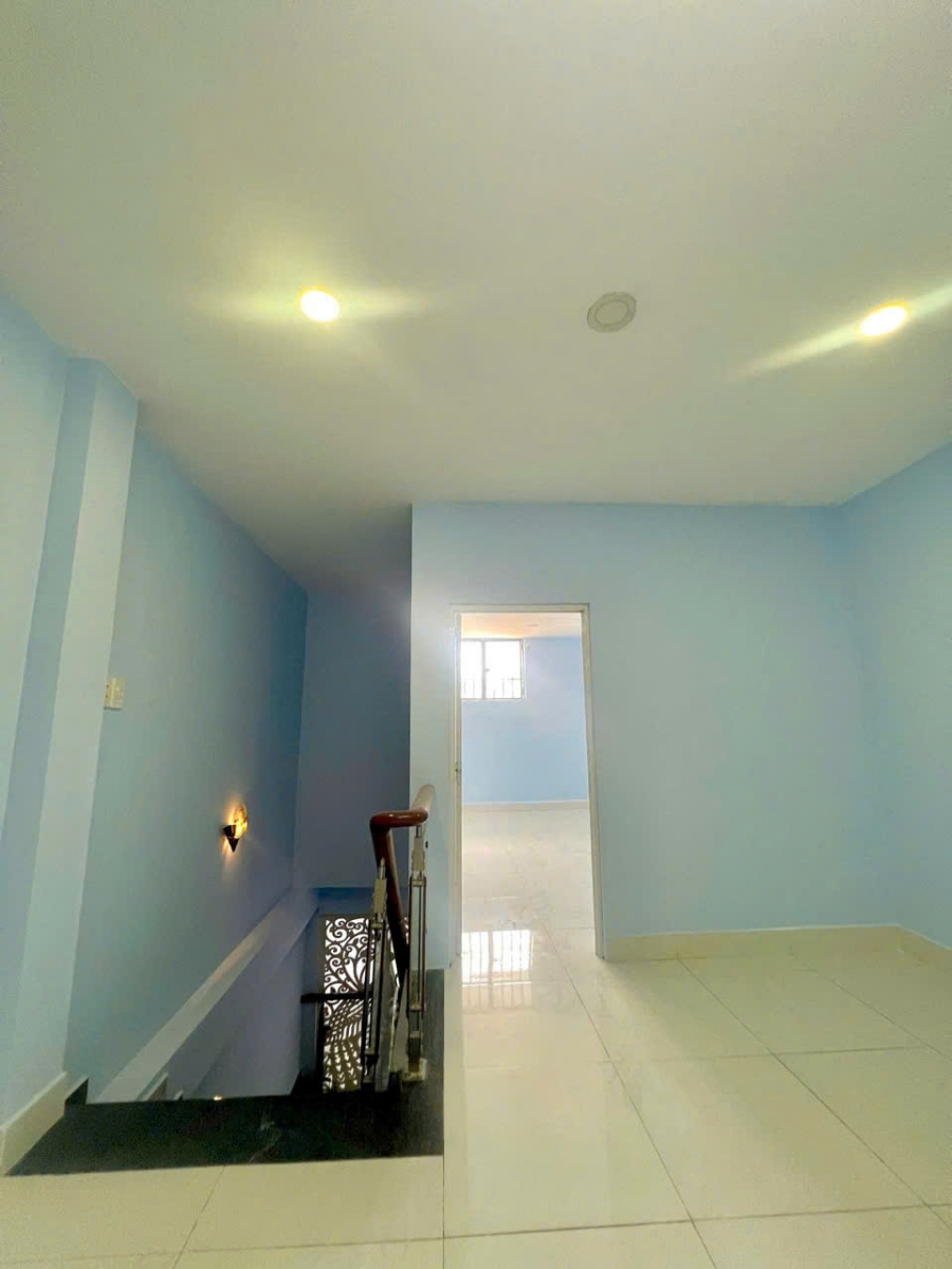 nhà cấp 4 Bình Tân sổ hồng riêng