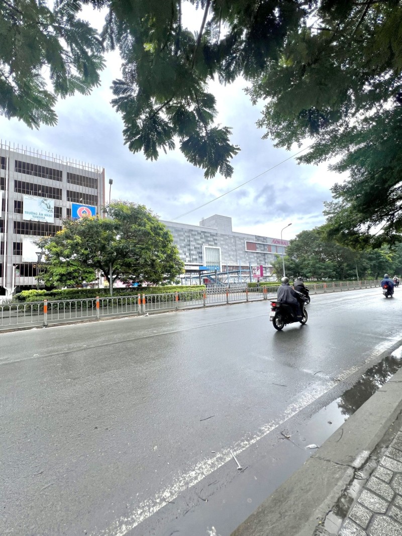 Bán nhà mặt tiền Tân Thắng