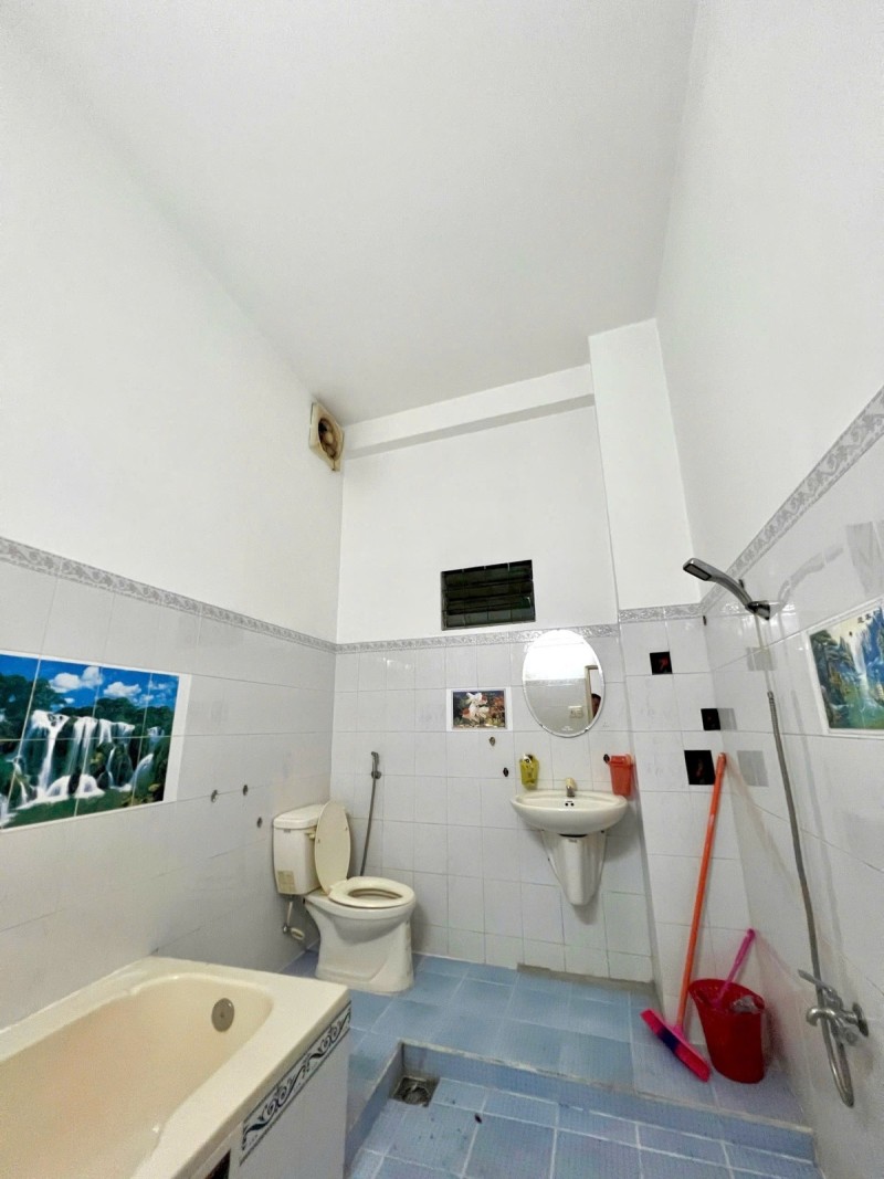 bán nhà mặt tiền Bùi Thế Mỹ