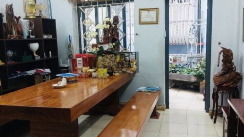 bán nhà Lạc Long Quân