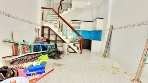 bán nhà gần mặt tiền Kênh Tân Hóa